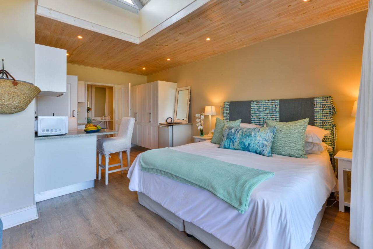 Singing Kettle Beach Lodge Keurboomstrand Exterior foto